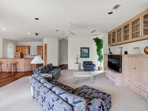 2318  Stone Bridge Drive , Arlington Texas 76006
