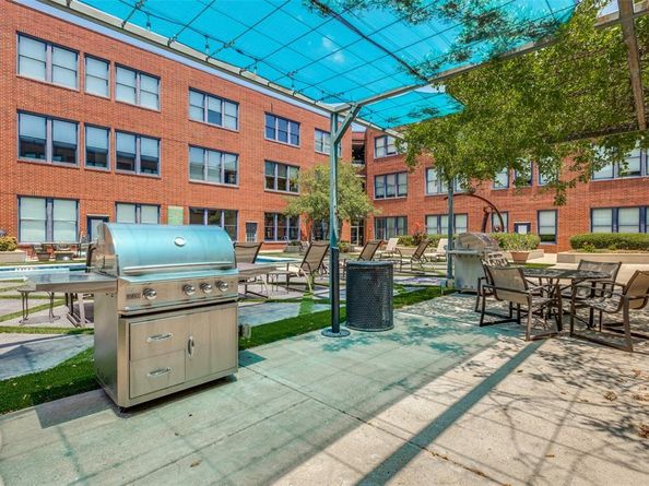 2502  Live Oak Street  322, Dallas Texas 75204