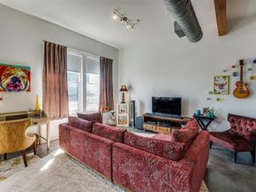 2502  Live Oak Street  322, Dallas Texas 75204
