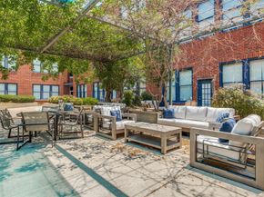 2502  Live Oak Street  322, Dallas Texas 75204