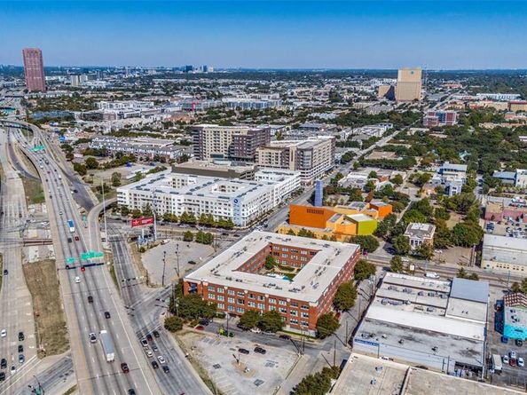 2502  Live Oak Street  322, Dallas Texas 75204