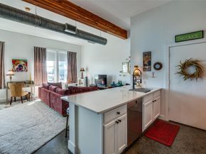 2502  Live Oak Street  322, Dallas Texas 75204