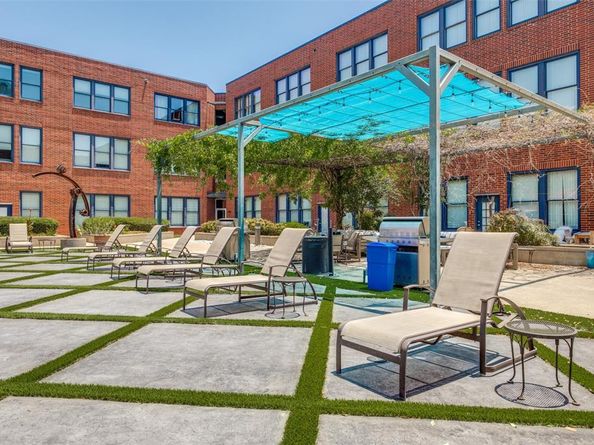 2502  Live Oak Street  322, Dallas Texas 75204
