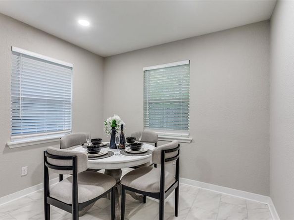 329  Chateau Drive , Fort Worth Texas 76134