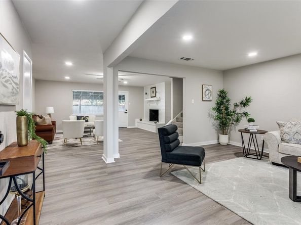 329  Chateau Drive , Fort Worth Texas 76134