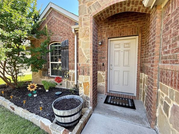 1117  Prairie Heights Drive , Fort Worth Texas 76108