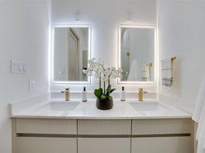 512 N Lancaster Street  12, Dallas Texas 75203