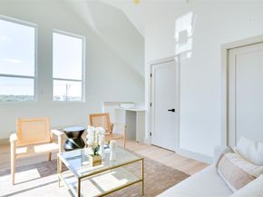 512 N Lancaster Street  12, Dallas Texas 75203