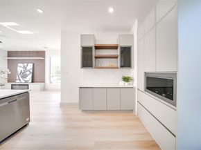 512 N Lancaster Street  12, Dallas Texas 75203