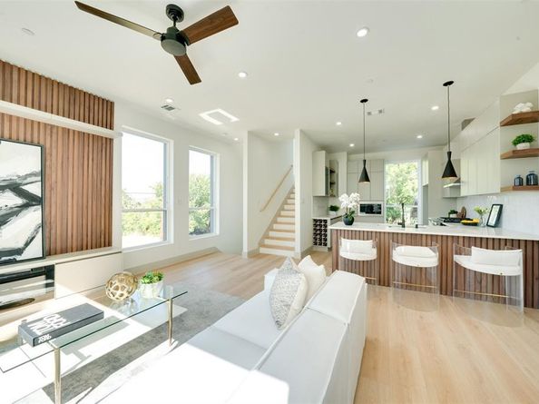 512 N Lancaster Street  12, Dallas Texas 75203