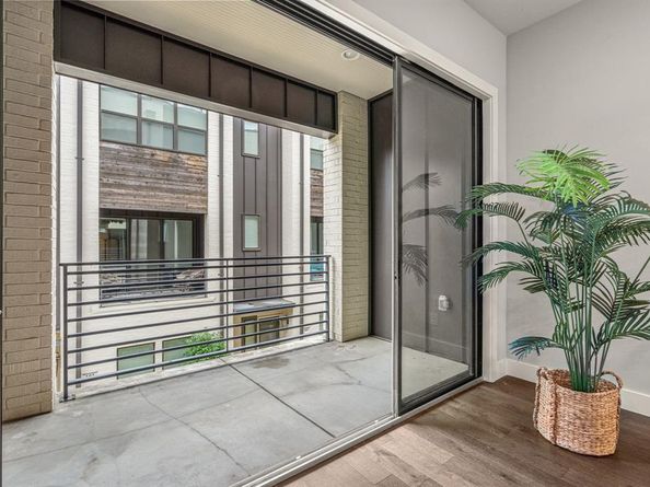 2741  Merrimac Street  102, Fort Worth Texas 76107