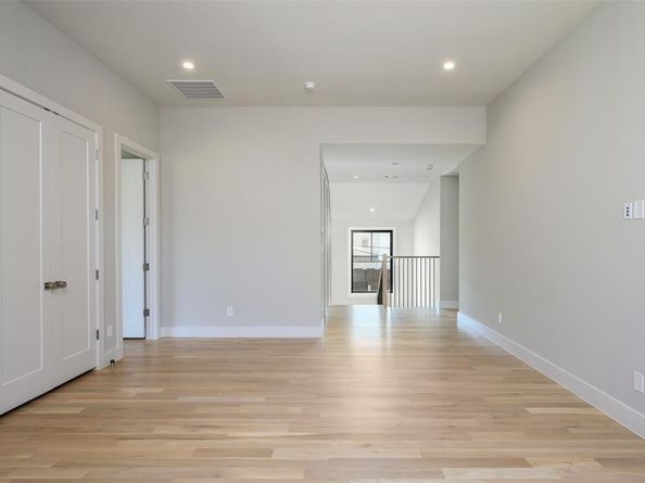 5746  Goodwin Avenue , Dallas Texas 75206