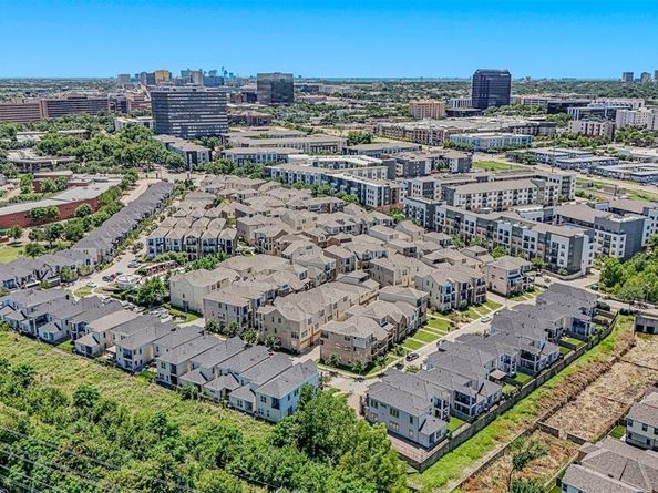 8327  Nunley Lane , Dallas Texas 75231