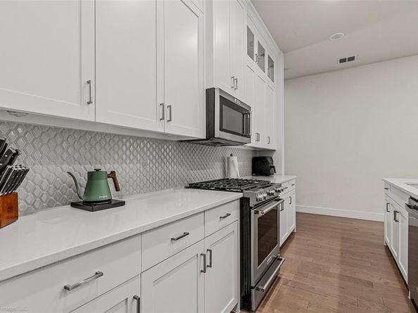 8327  Nunley Lane , Dallas Texas 75231