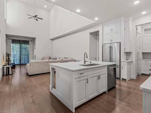 8327  Nunley Lane , Dallas Texas 75231