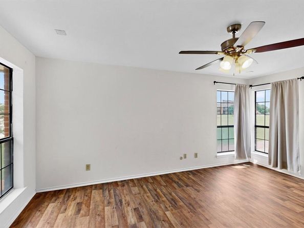 5909  Lake Hubbard Parkway  215, Garland Texas 75043