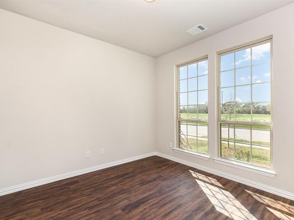 2605  Glasgow Drive , Denton Texas 76207