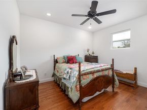320  Eastwood Avenue , Fort Worth Texas 76107
