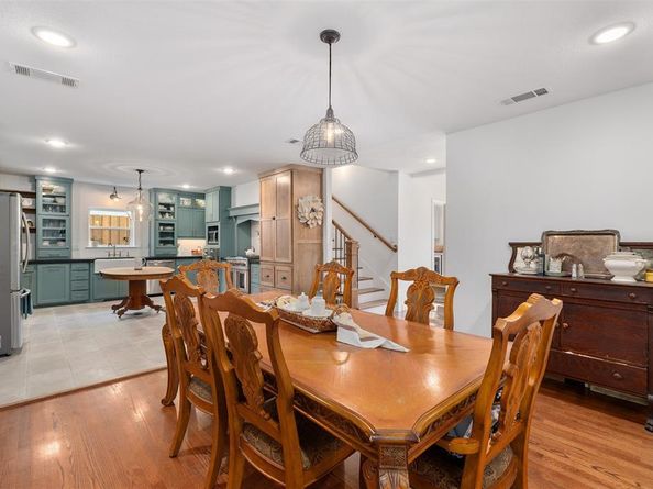 320  Eastwood Avenue , Fort Worth Texas 76107