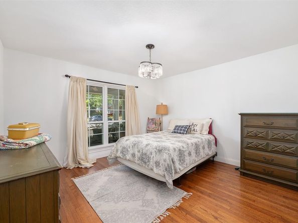 320  Eastwood Avenue , Fort Worth Texas 76107