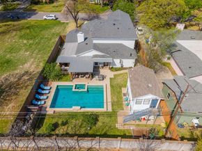 320  Eastwood Avenue , Fort Worth Texas 76107