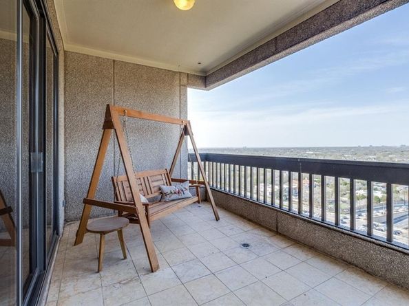 5909  Luther Lane  2104, Dallas Texas 75225