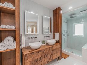 101  Lindenwood Drive , Fort Worth Texas 76107