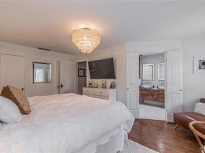101  Lindenwood Drive , Fort Worth Texas 76107