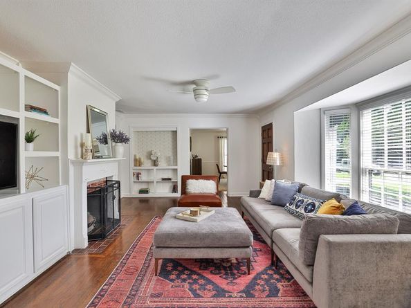 101  Lindenwood Drive , Fort Worth Texas 76107