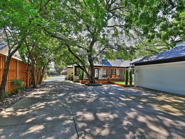101  Lindenwood Drive , Fort Worth Texas 76107