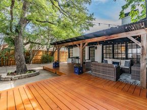 101  Lindenwood Drive , Fort Worth Texas 76107