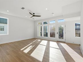 2202 N Carroll Avenue  103, Dallas Texas 75204