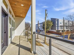2202 N Carroll Avenue  103, Dallas Texas 75204