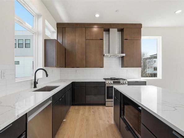 2202 N Carroll Avenue  103, Dallas Texas 75204