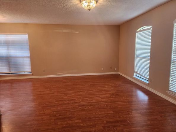 7102  Lo Chalmers Lane , Garland Texas 75043