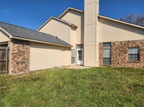 7102  Lo Chalmers Lane , Garland Texas 75043