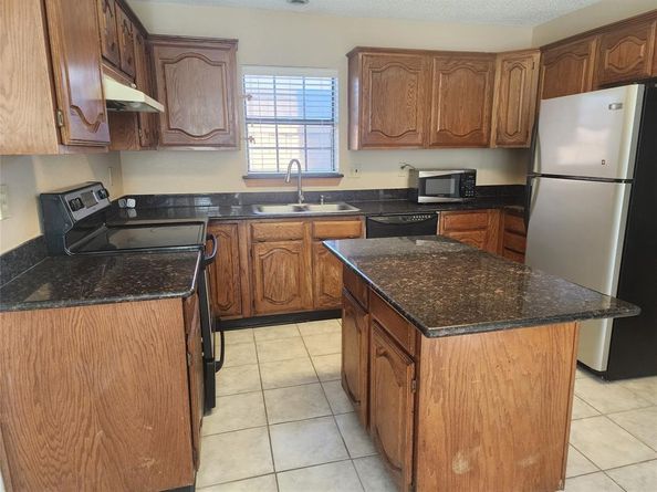 7102  Lo Chalmers Lane , Garland Texas 75043