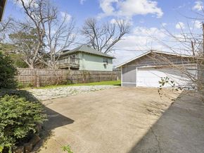 1906  Moser Avenue , Dallas Texas 75206