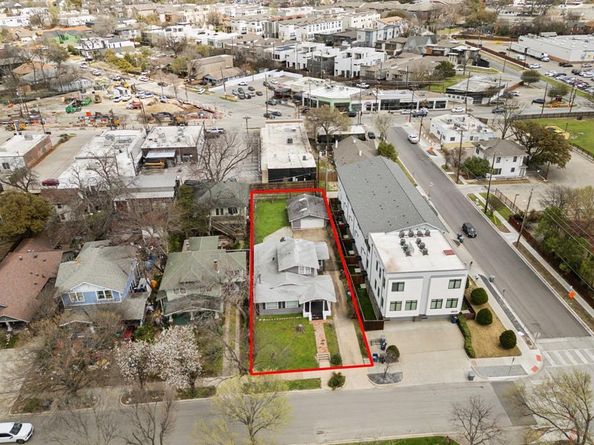 1906  Moser Avenue , Dallas Texas 75206