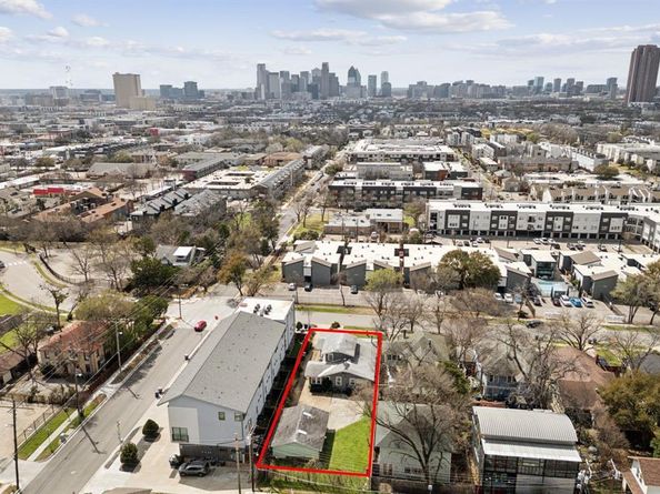 1906  Moser Avenue , Dallas Texas 75206