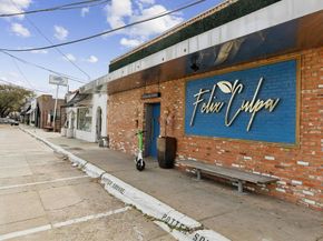 1906  Moser Avenue , Dallas Texas 75206