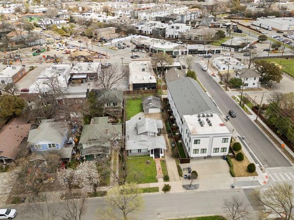 1906  Moser Avenue , Dallas Texas 75206