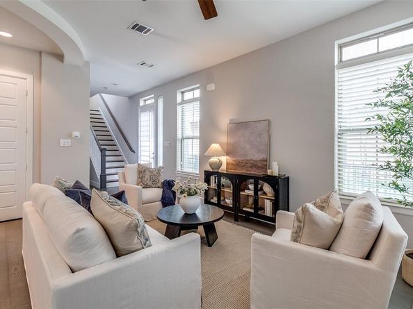 1163  Manacor Lane , Dallas Texas 75212