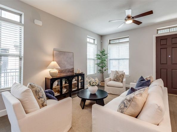 1163  Manacor Lane , Dallas Texas 75212