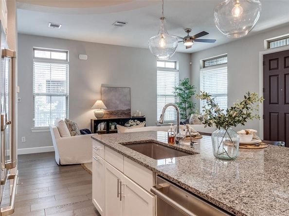 1163  Manacor Lane , Dallas Texas 75212