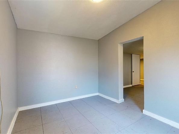 512 S Brighton Avenue , Dallas Texas 75208