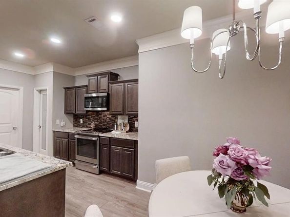 1902  Lea Crest Drive , Dallas Texas 75216