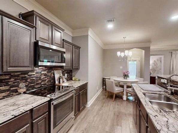 1902  Lea Crest Drive , Dallas Texas 75216