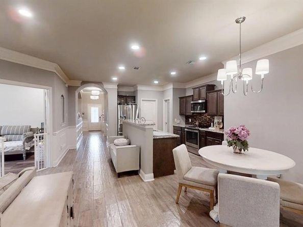 1902  Lea Crest Drive , Dallas Texas 75216