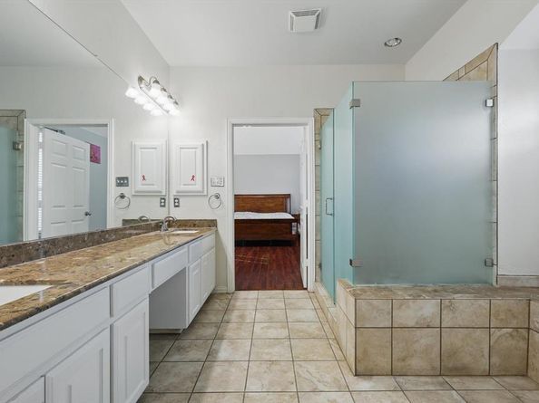 8708  Rugby Road , Irving Texas 75063